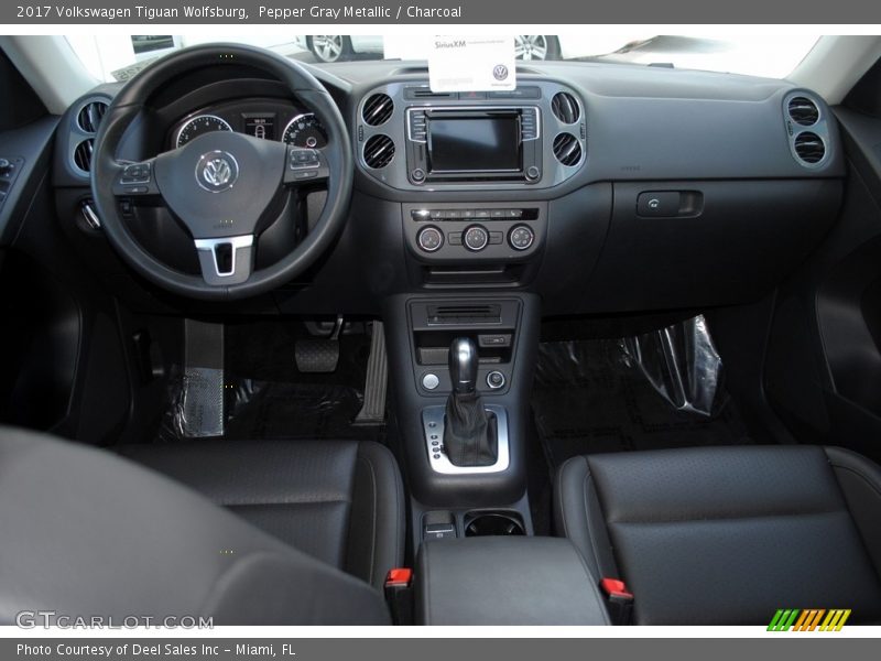 Pepper Gray Metallic / Charcoal 2017 Volkswagen Tiguan Wolfsburg