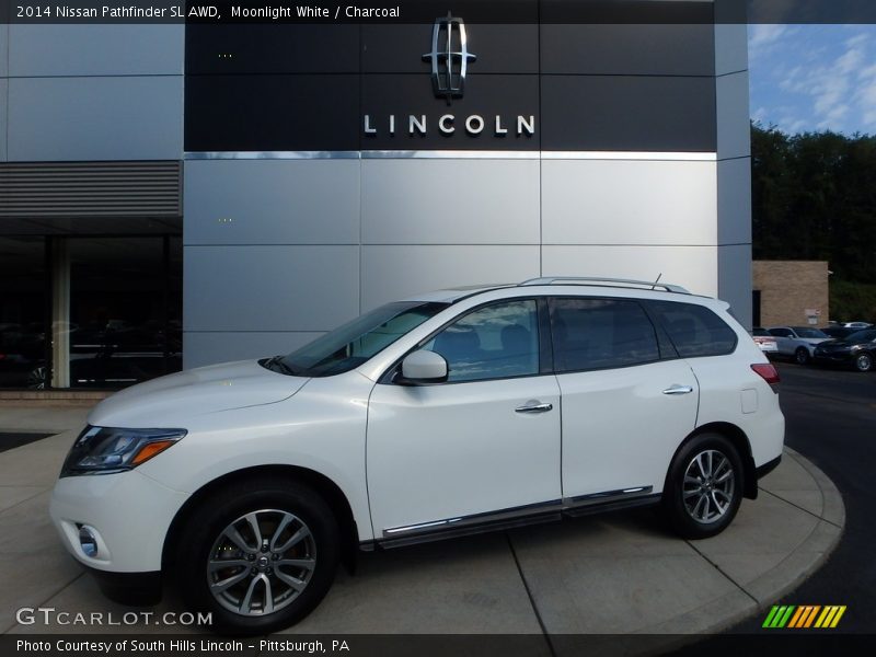 Moonlight White / Charcoal 2014 Nissan Pathfinder SL AWD