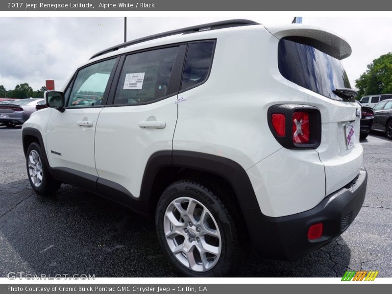 Alpine White / Black 2017 Jeep Renegade Latitude