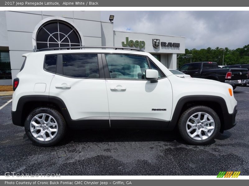 Alpine White / Black 2017 Jeep Renegade Latitude