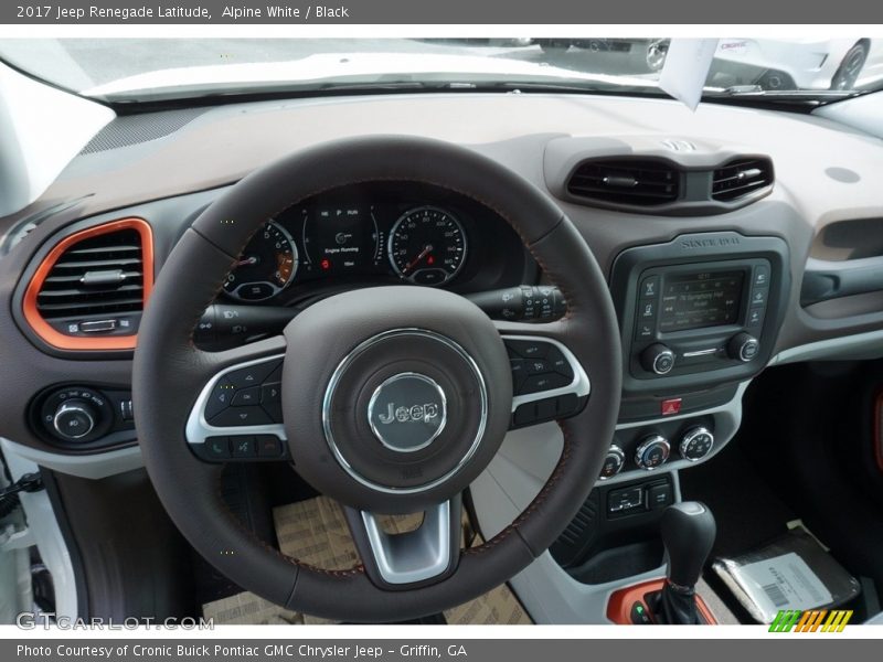 Alpine White / Black 2017 Jeep Renegade Latitude