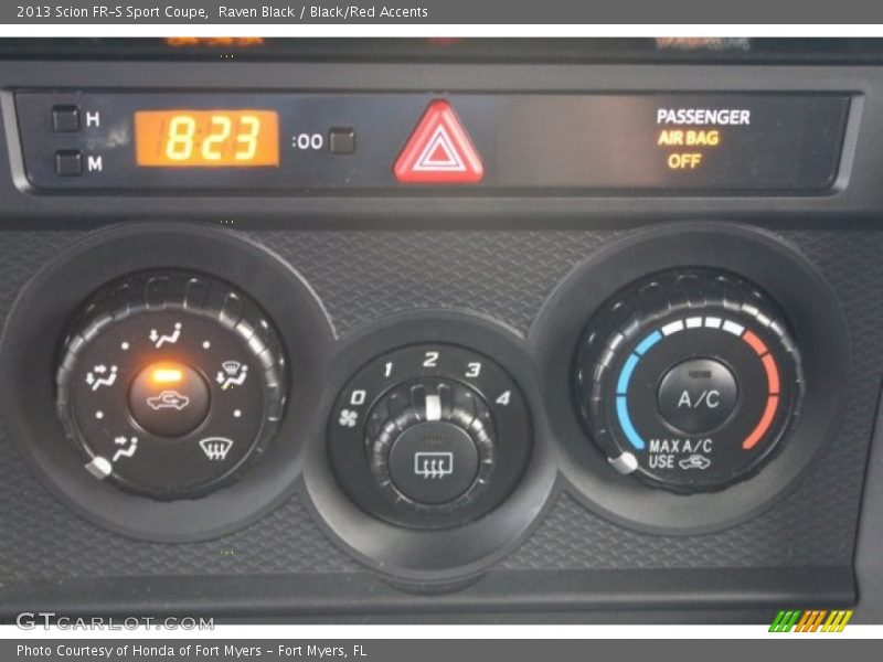 Raven Black / Black/Red Accents 2013 Scion FR-S Sport Coupe