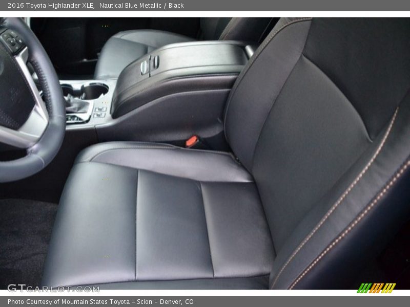 Nautical Blue Metallic / Black 2016 Toyota Highlander XLE