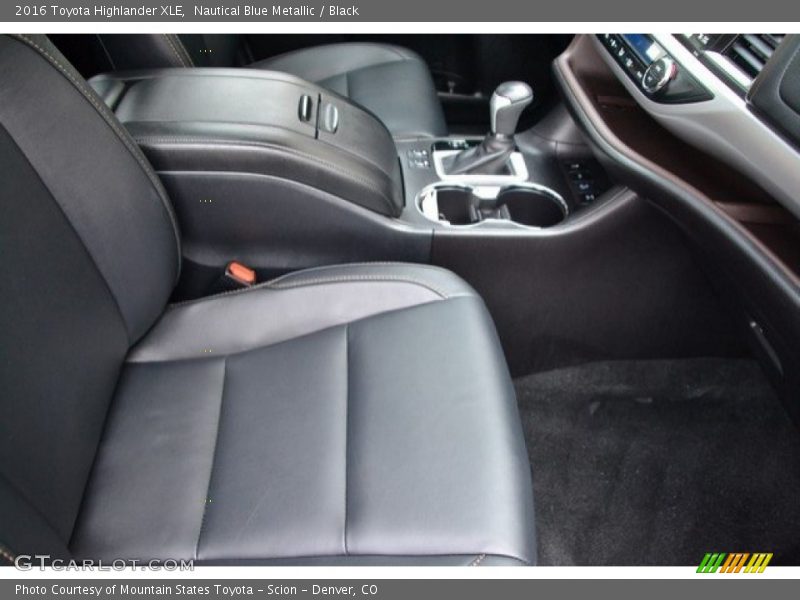 Nautical Blue Metallic / Black 2016 Toyota Highlander XLE