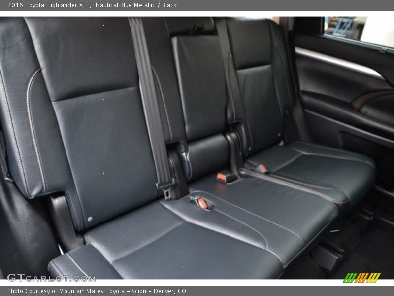 Nautical Blue Metallic / Black 2016 Toyota Highlander XLE