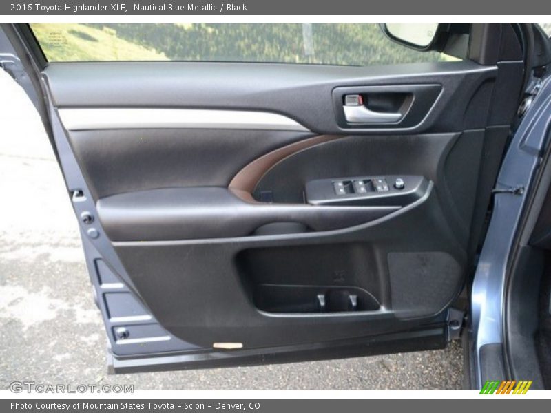 Nautical Blue Metallic / Black 2016 Toyota Highlander XLE