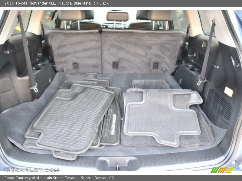 Nautical Blue Metallic / Black 2016 Toyota Highlander XLE
