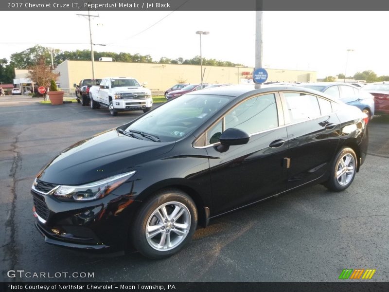 Pepperdust Metallic / Jet Black 2017 Chevrolet Cruze LT