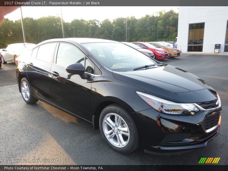 Pepperdust Metallic / Jet Black 2017 Chevrolet Cruze LT