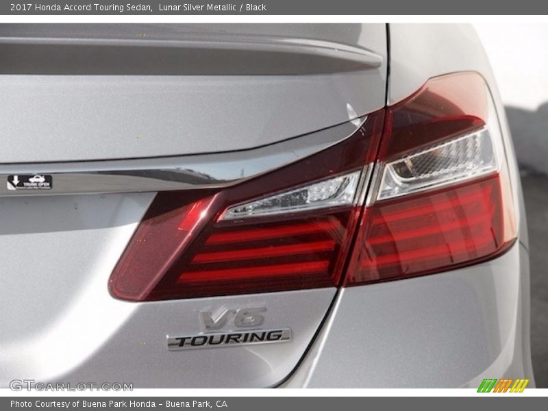 Lunar Silver Metallic / Black 2017 Honda Accord Touring Sedan