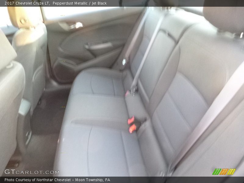 Pepperdust Metallic / Jet Black 2017 Chevrolet Cruze LT