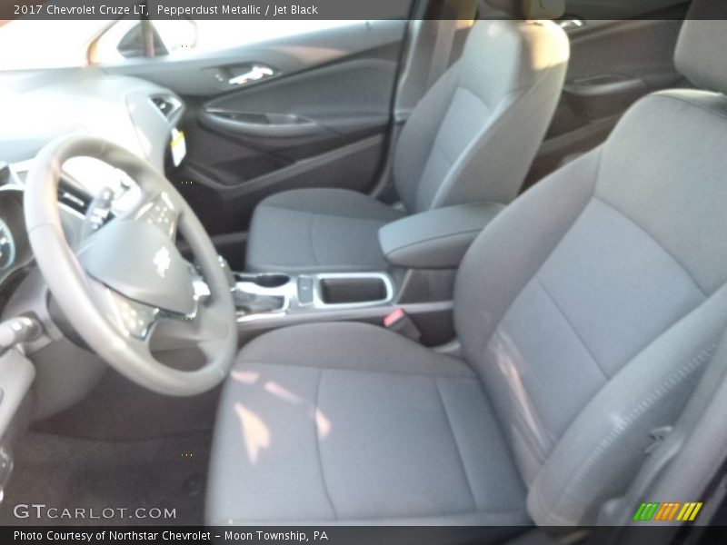 Pepperdust Metallic / Jet Black 2017 Chevrolet Cruze LT