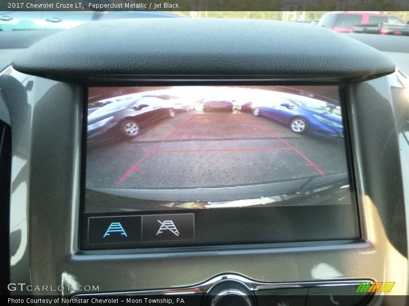Pepperdust Metallic / Jet Black 2017 Chevrolet Cruze LT