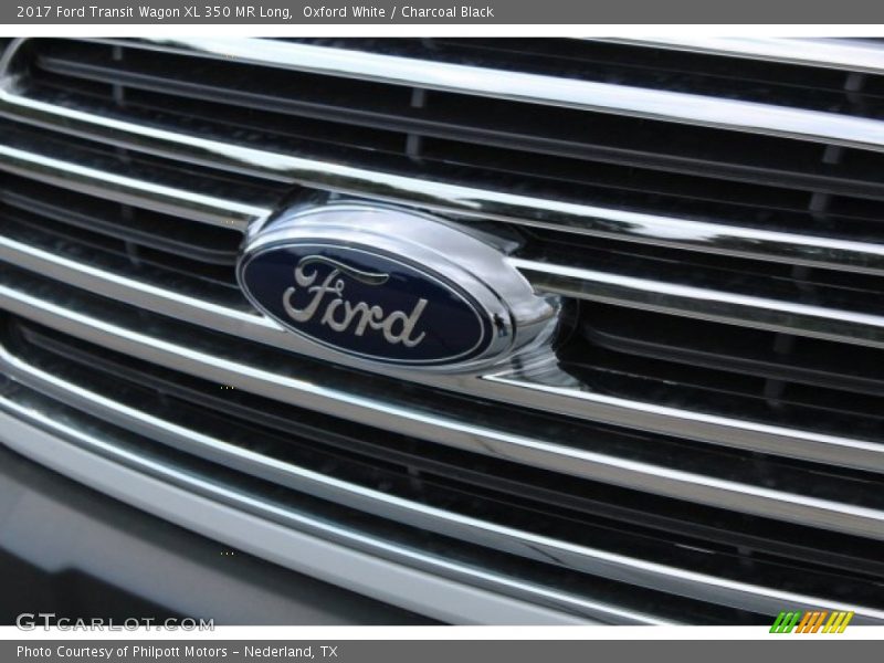 Oxford White / Charcoal Black 2017 Ford Transit Wagon XL 350 MR Long