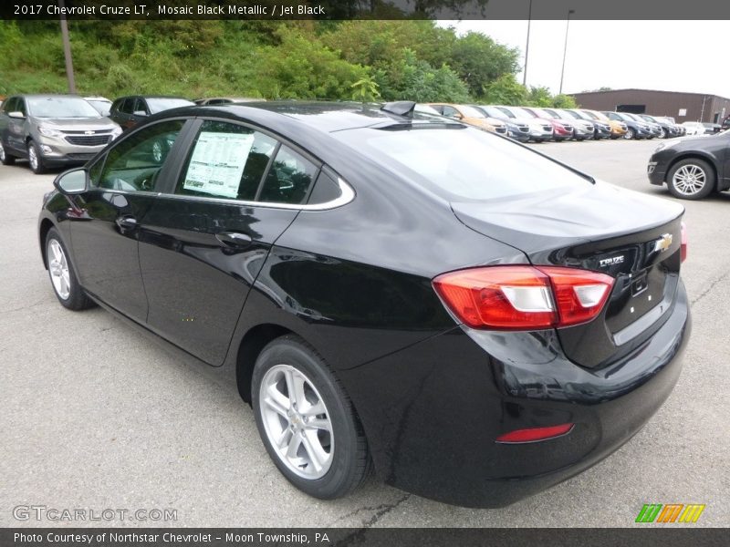 Mosaic Black Metallic / Jet Black 2017 Chevrolet Cruze LT