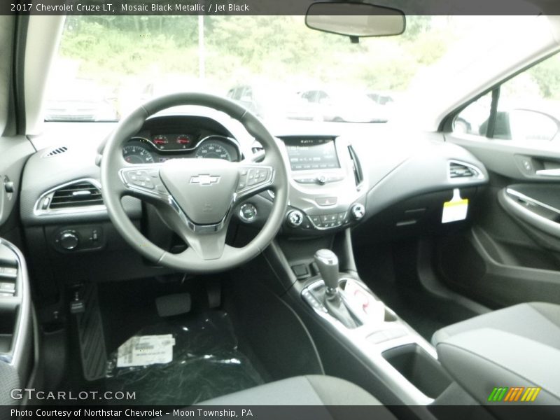 Mosaic Black Metallic / Jet Black 2017 Chevrolet Cruze LT