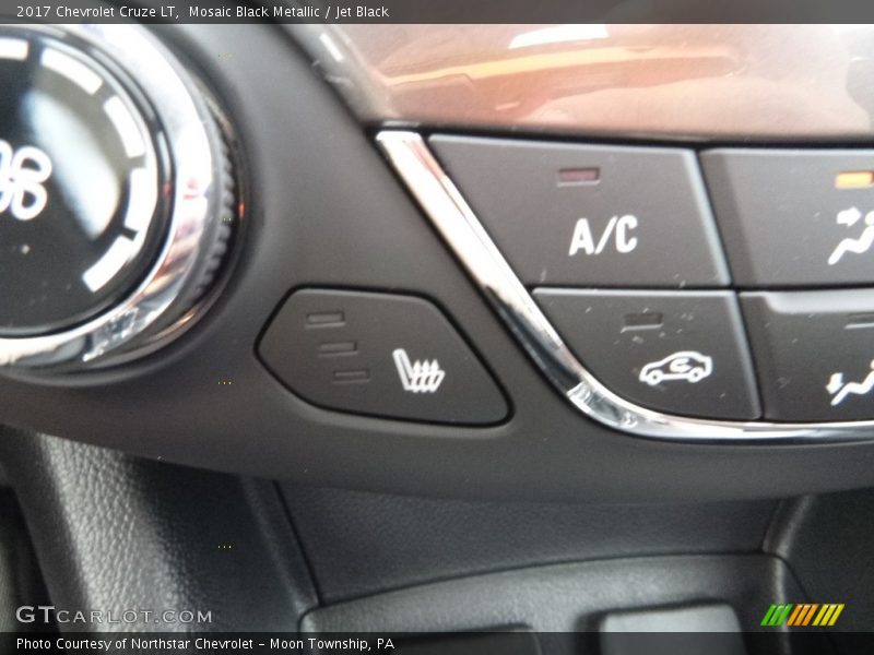 Mosaic Black Metallic / Jet Black 2017 Chevrolet Cruze LT