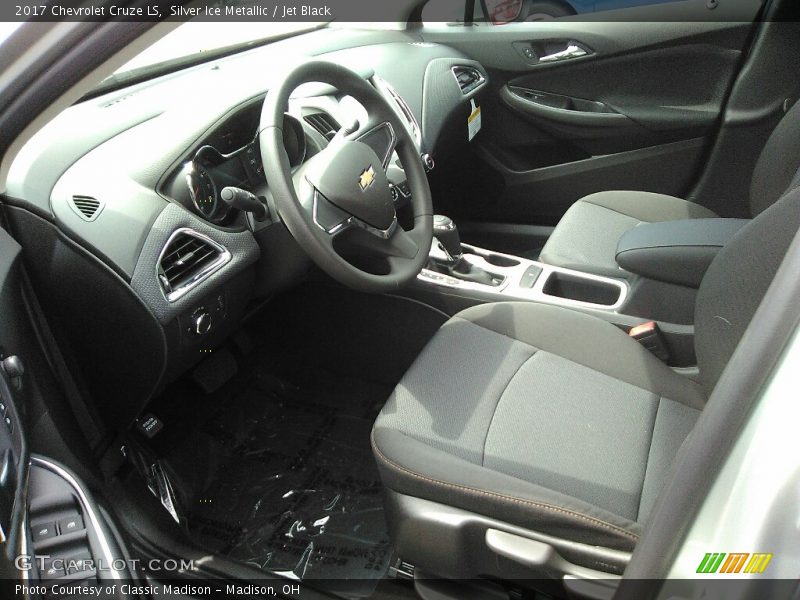 Silver Ice Metallic / Jet Black 2017 Chevrolet Cruze LS