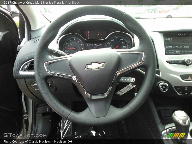 Silver Ice Metallic / Jet Black 2017 Chevrolet Cruze LS