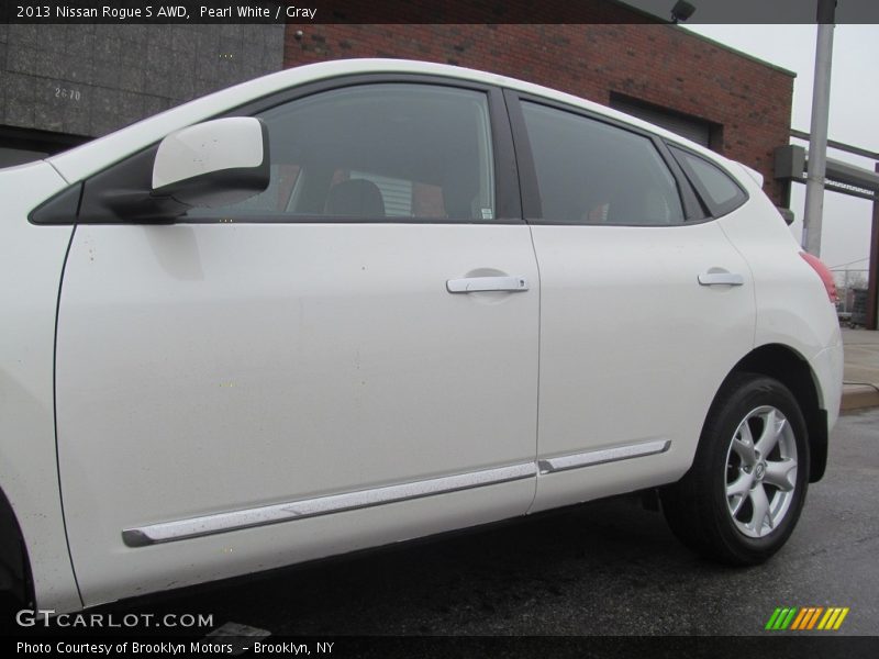 Pearl White / Gray 2013 Nissan Rogue S AWD
