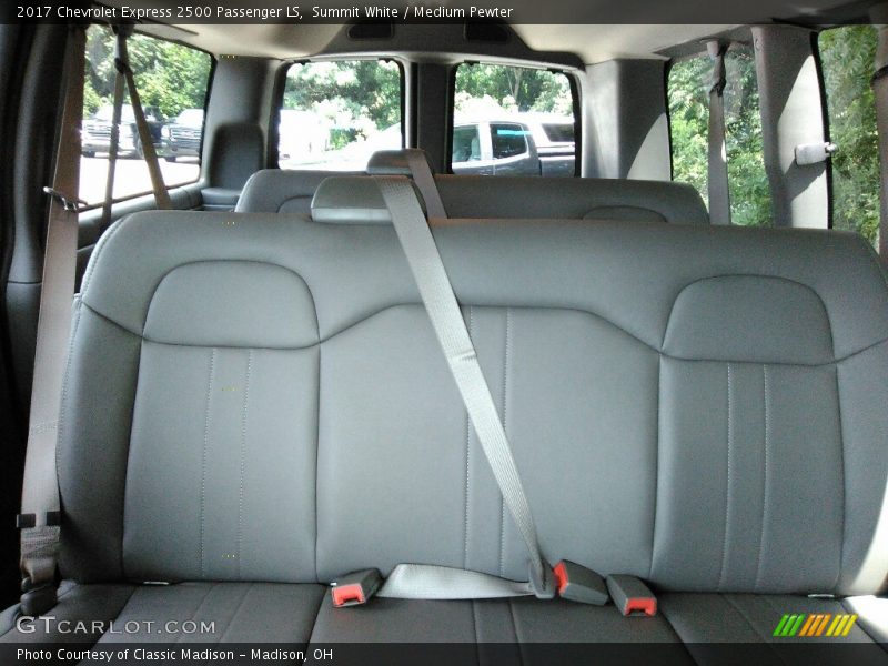 Summit White / Medium Pewter 2017 Chevrolet Express 2500 Passenger LS