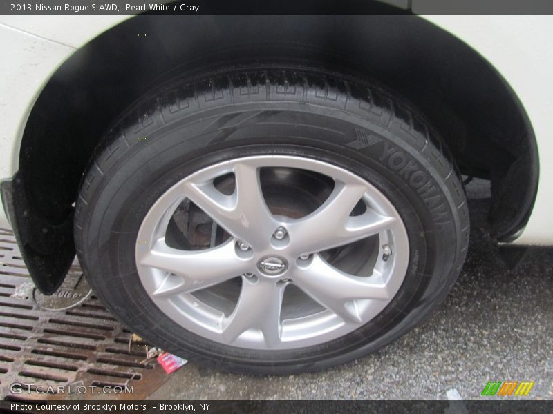 Pearl White / Gray 2013 Nissan Rogue S AWD
