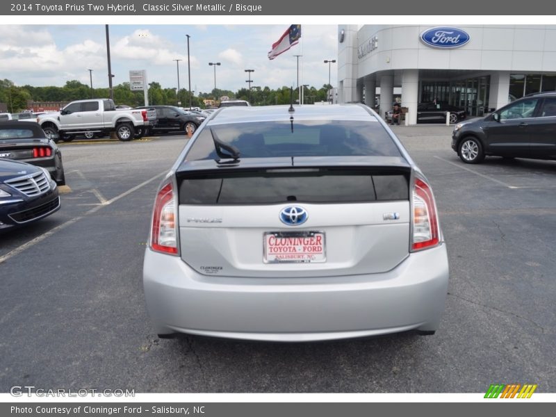 Classic Silver Metallic / Bisque 2014 Toyota Prius Two Hybrid