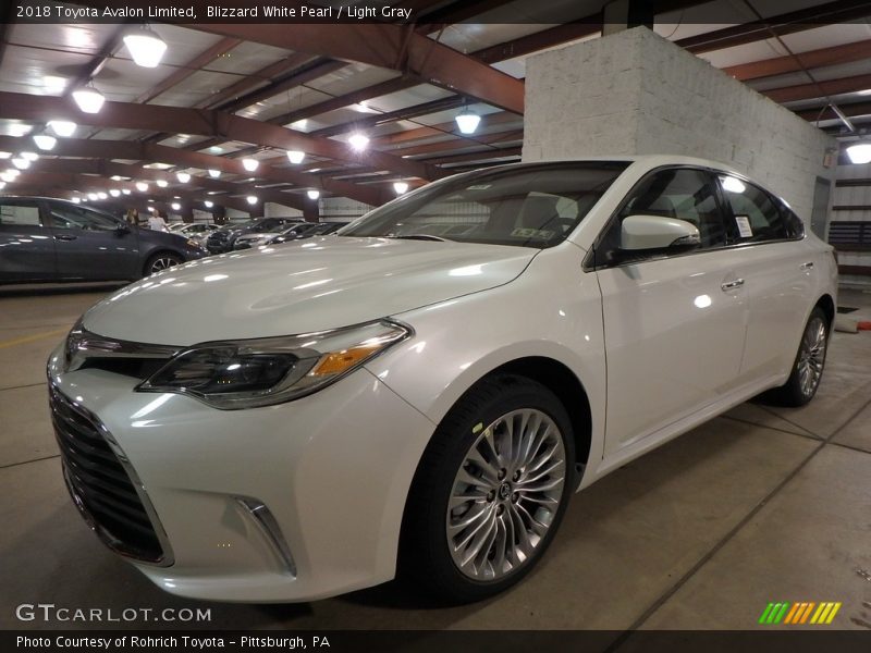 Blizzard White Pearl / Light Gray 2018 Toyota Avalon Limited