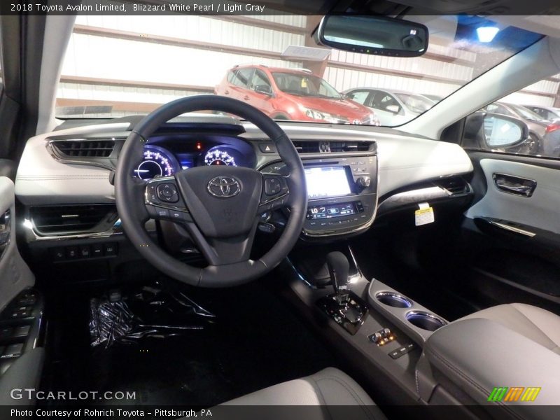 Blizzard White Pearl / Light Gray 2018 Toyota Avalon Limited