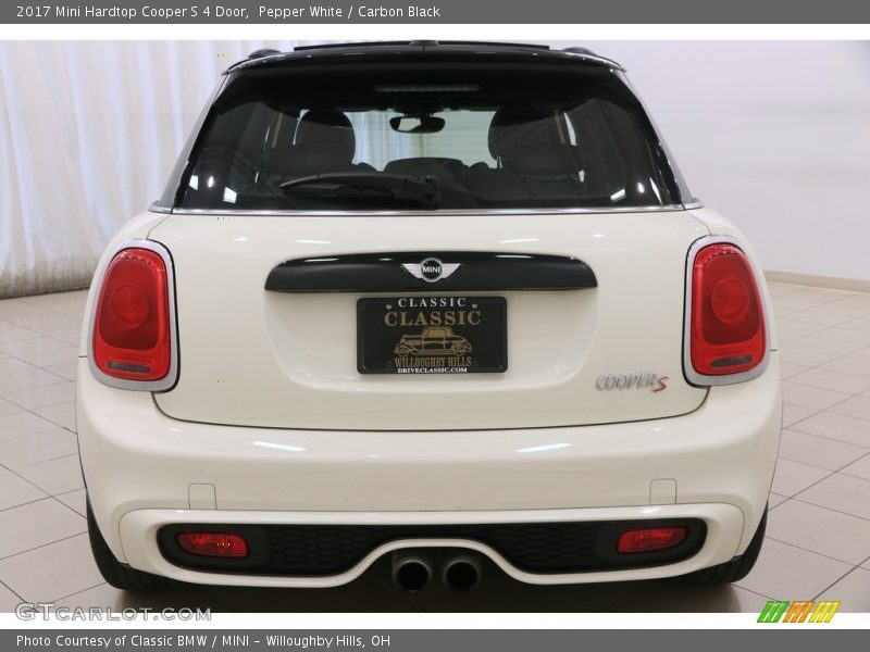 Pepper White / Carbon Black 2017 Mini Hardtop Cooper S 4 Door