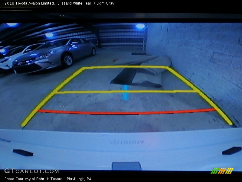 Blizzard White Pearl / Light Gray 2018 Toyota Avalon Limited