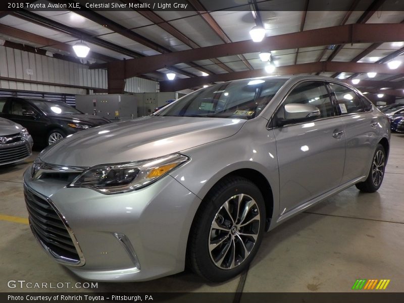 Celestial Silver Metallic / Light Gray 2018 Toyota Avalon XLE