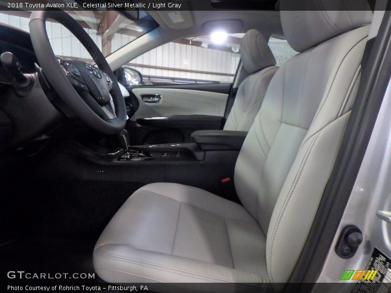 Celestial Silver Metallic / Light Gray 2018 Toyota Avalon XLE