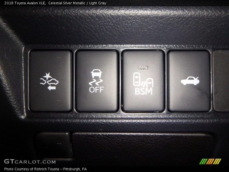 Celestial Silver Metallic / Light Gray 2018 Toyota Avalon XLE