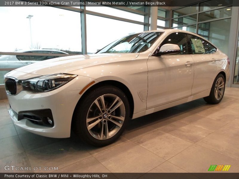 Mineral White Metallic / Venetian Beige/Black 2017 BMW 3 Series 330i xDrive Gran Turismo