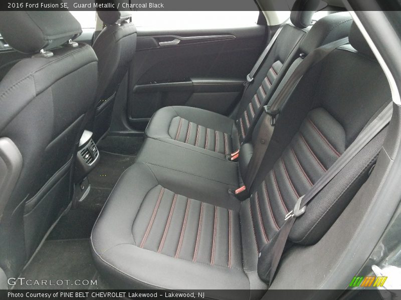 Guard Metallic / Charcoal Black 2016 Ford Fusion SE