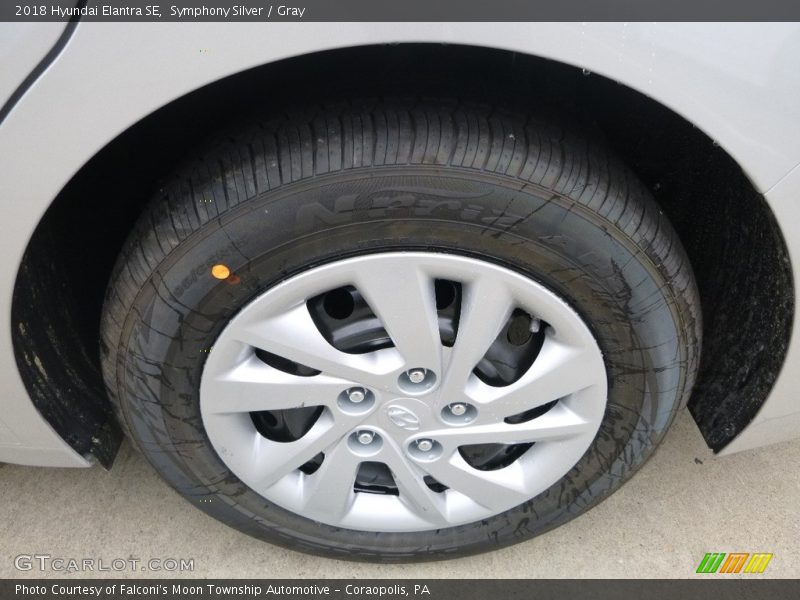 Symphony Silver / Gray 2018 Hyundai Elantra SE