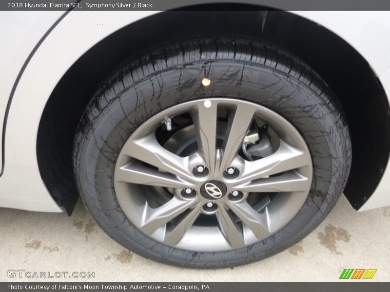 Symphony Silver / Black 2018 Hyundai Elantra SEL