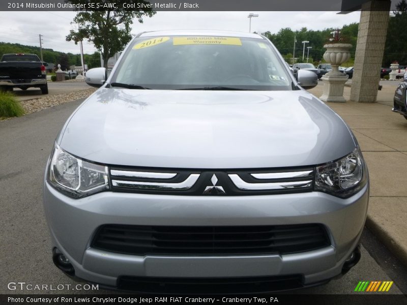 Cool Silver Metallic / Black 2014 Mitsubishi Outlander SE S-AWC