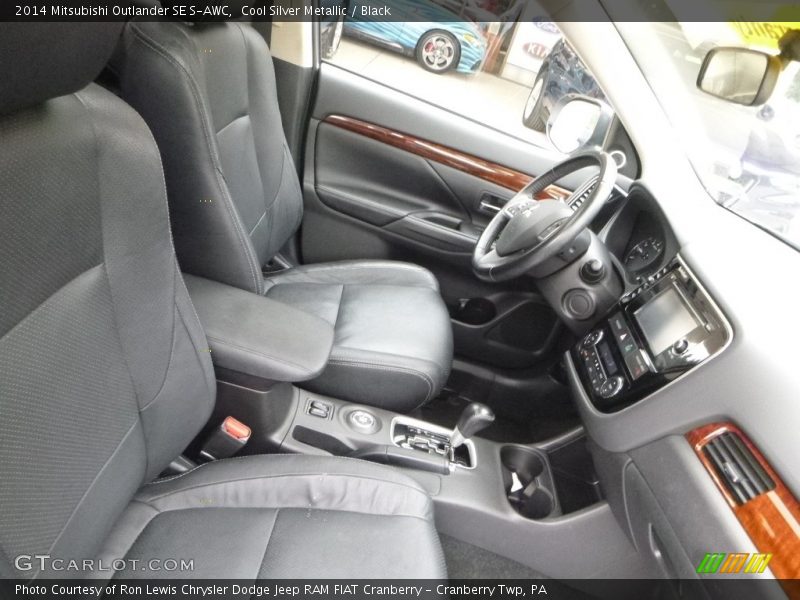 Cool Silver Metallic / Black 2014 Mitsubishi Outlander SE S-AWC