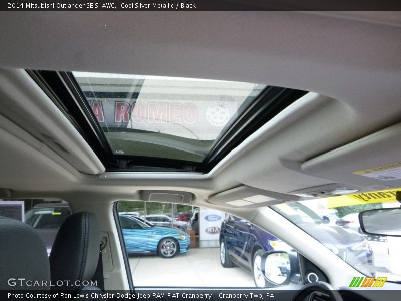 Cool Silver Metallic / Black 2014 Mitsubishi Outlander SE S-AWC