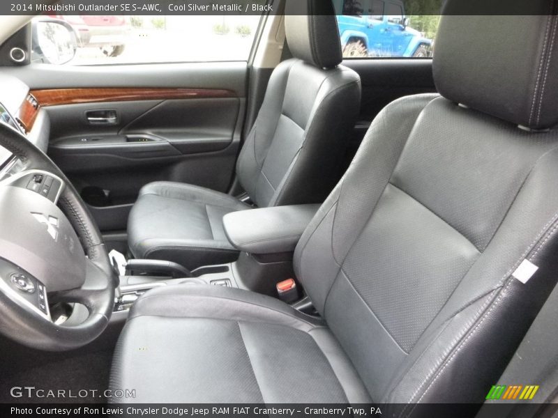 Cool Silver Metallic / Black 2014 Mitsubishi Outlander SE S-AWC