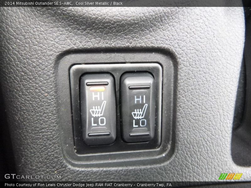 Cool Silver Metallic / Black 2014 Mitsubishi Outlander SE S-AWC