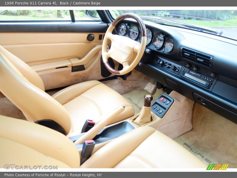 Dashboard of 1996 911 Carrera 4S