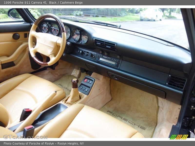 Dashboard of 1996 911 Carrera 4S