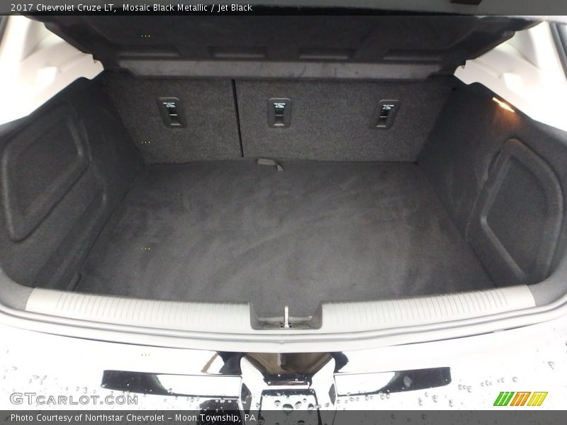 Mosaic Black Metallic / Jet Black 2017 Chevrolet Cruze LT