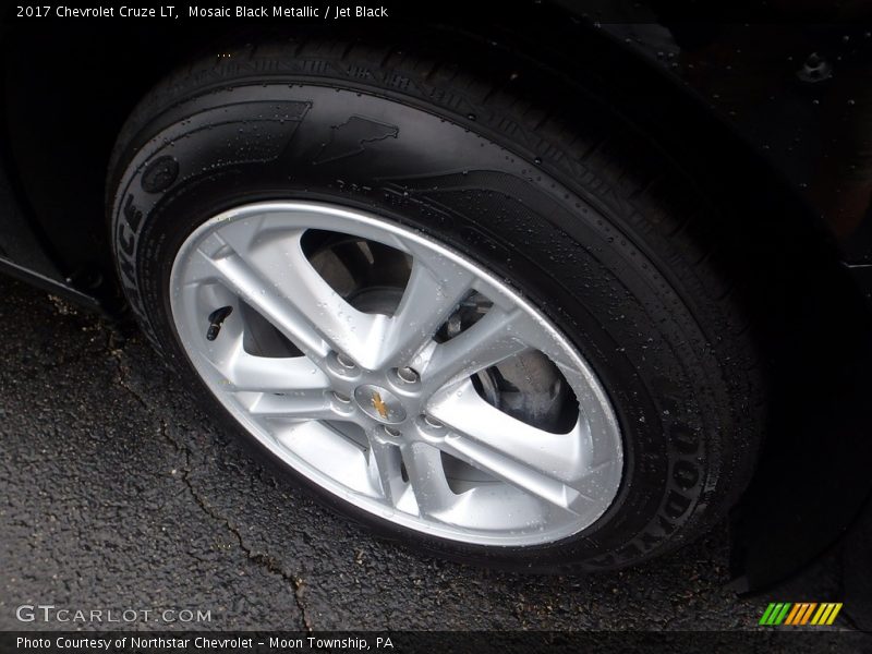 Mosaic Black Metallic / Jet Black 2017 Chevrolet Cruze LT