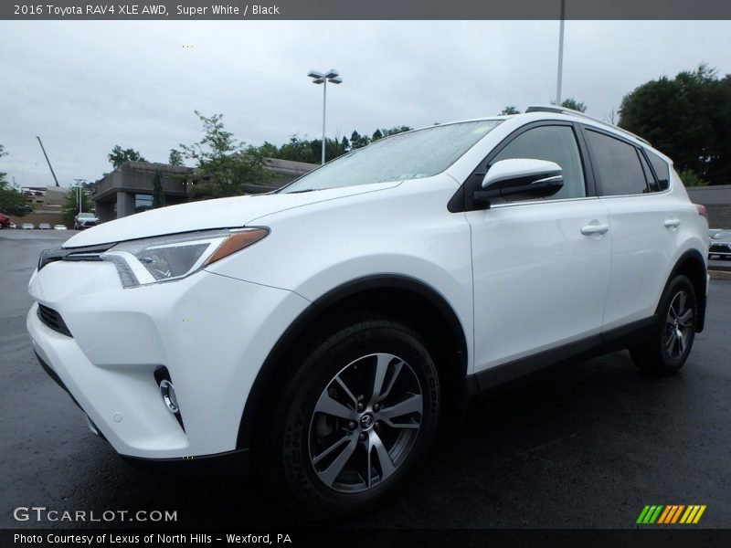 Super White / Black 2016 Toyota RAV4 XLE AWD