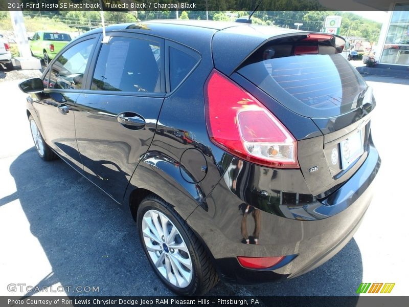 Tuxedo Black / Charcoal Black 2014 Ford Fiesta SE Hatchback