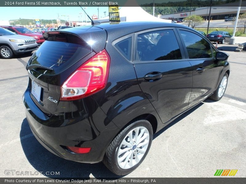 Tuxedo Black / Charcoal Black 2014 Ford Fiesta SE Hatchback